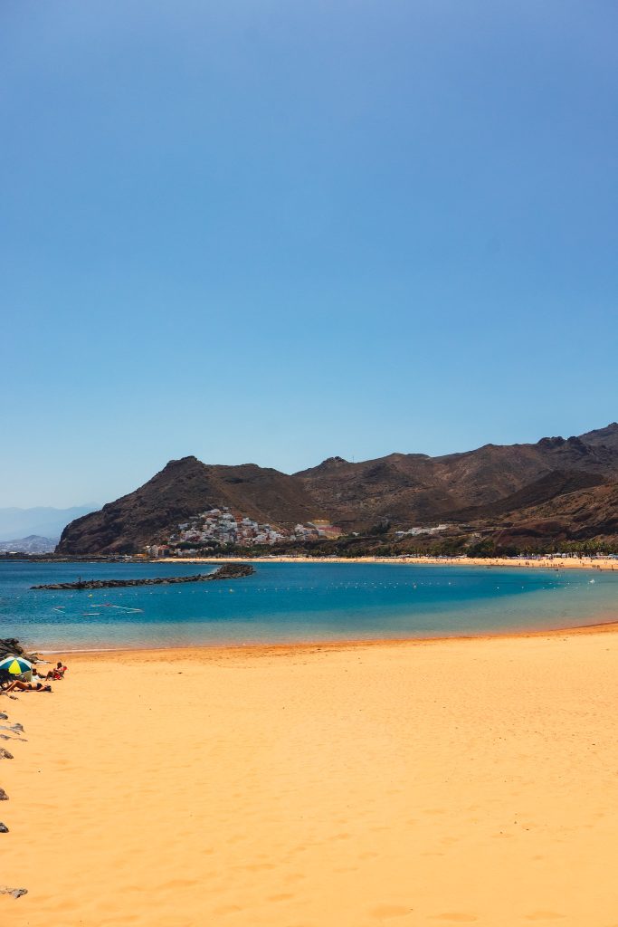 tenerife plaze sever Playa de las teresitas